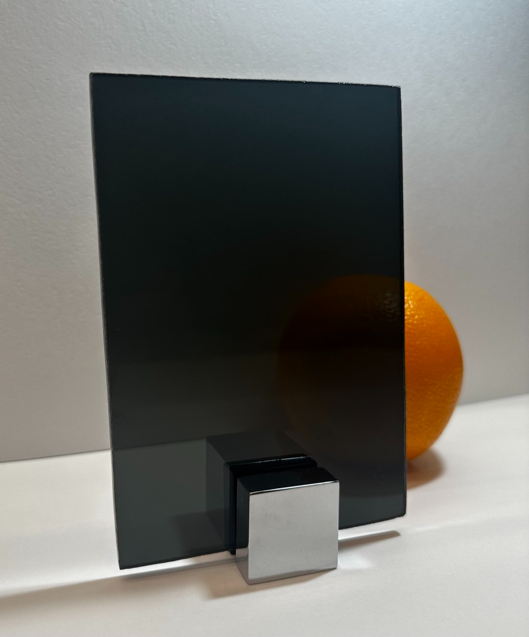 Стекло окрашенное в массе Tinted Black Glass (PG10)
